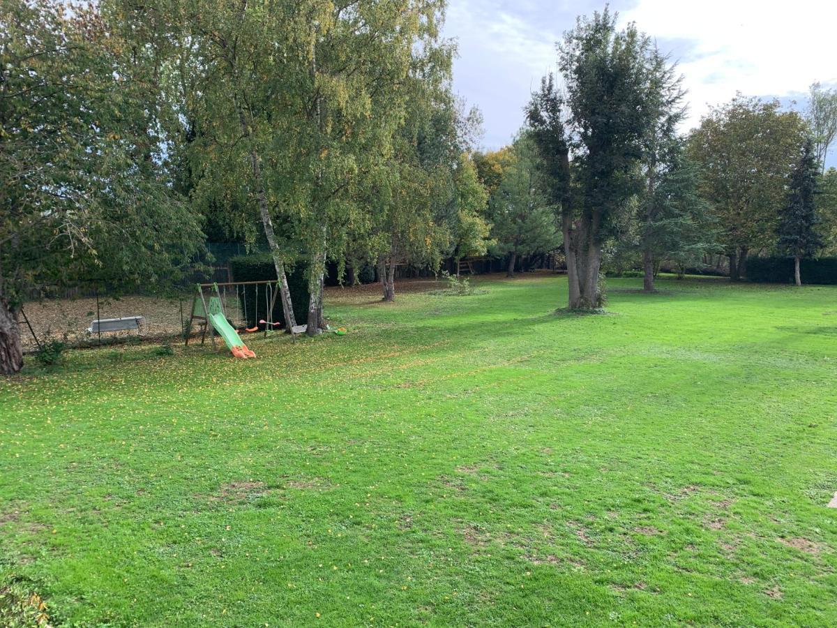 Appartement Familial Au Bord De La Marne, Jardin 8000M2, Piscine, Court De Tennis, Terrasse, Parking Gratuit Proche Disneyland Isles-les-Villenoy ภายนอก รูปภาพ
