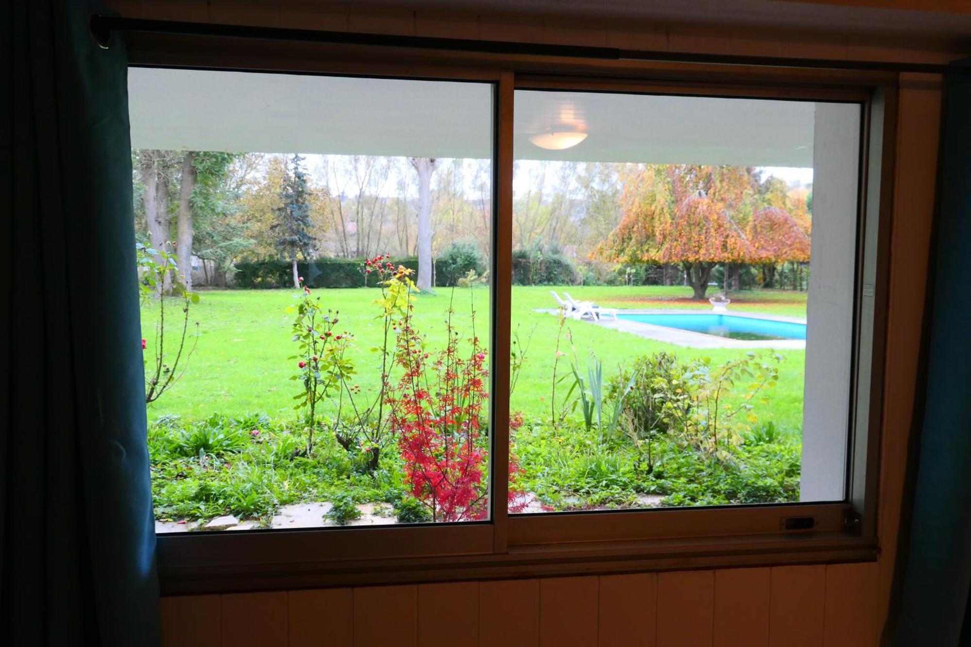 Appartement Familial Au Bord De La Marne, Jardin 8000M2, Piscine, Court De Tennis, Terrasse, Parking Gratuit Proche Disneyland Isles-les-Villenoy ภายนอก รูปภาพ
