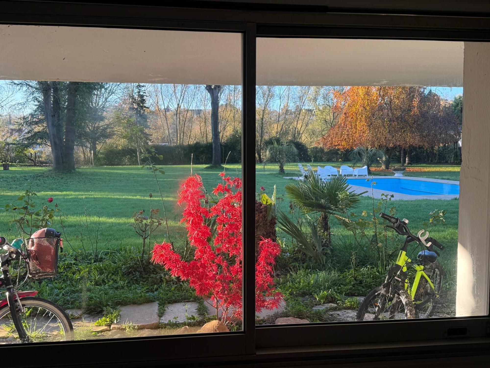 Appartement Familial Au Bord De La Marne, Jardin 8000M2, Piscine, Court De Tennis, Terrasse, Parking Gratuit Proche Disneyland Isles-les-Villenoy ภายนอก รูปภาพ