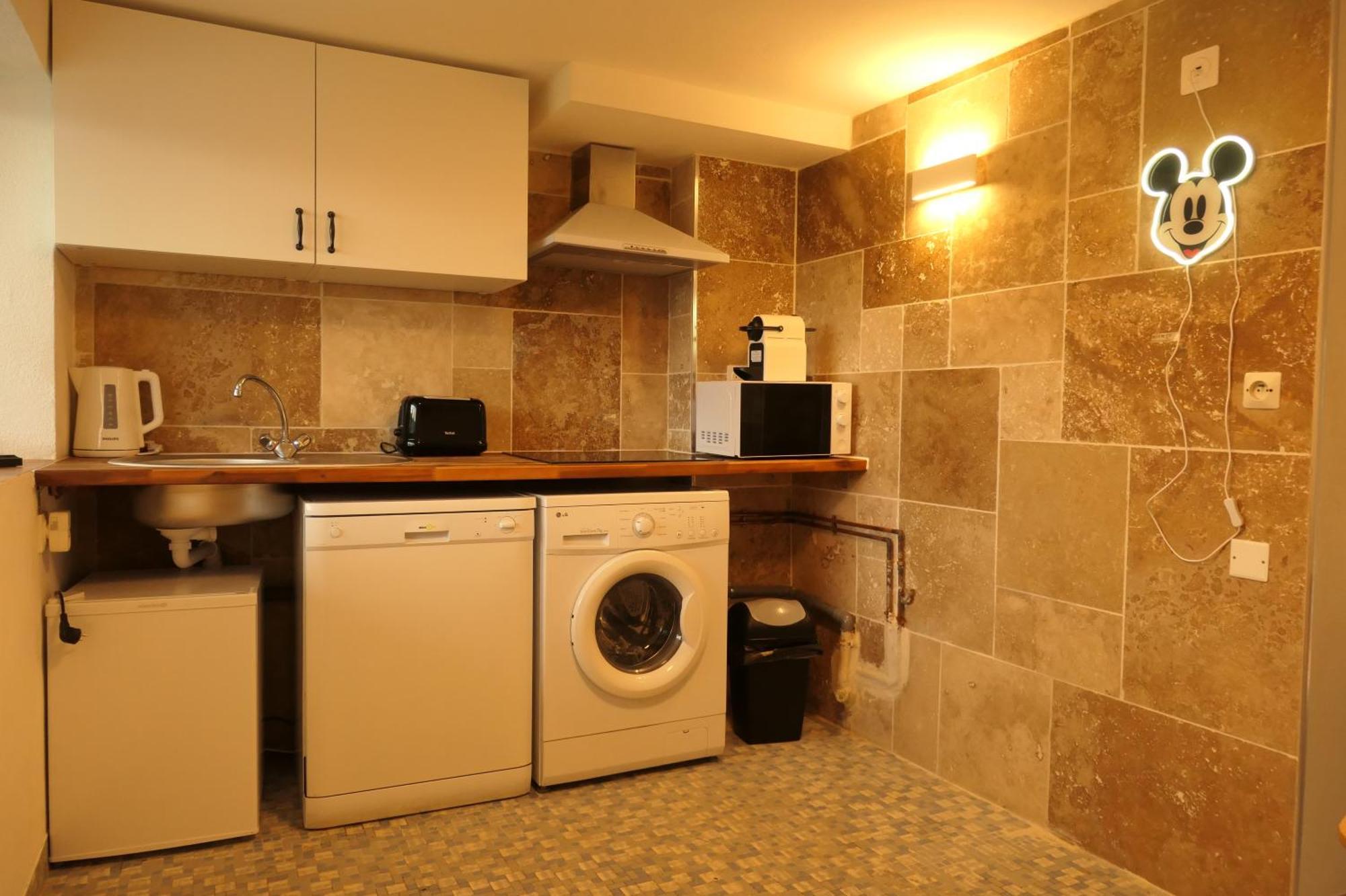 Appartement Familial Au Bord De La Marne, Jardin 8000M2, Piscine, Court De Tennis, Terrasse, Parking Gratuit Proche Disneyland Isles-les-Villenoy ภายนอก รูปภาพ